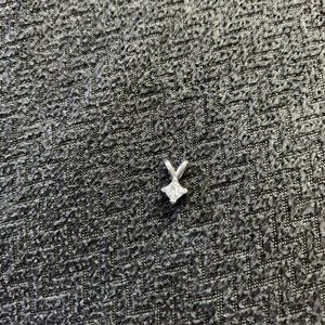 Diamond with necklace setting